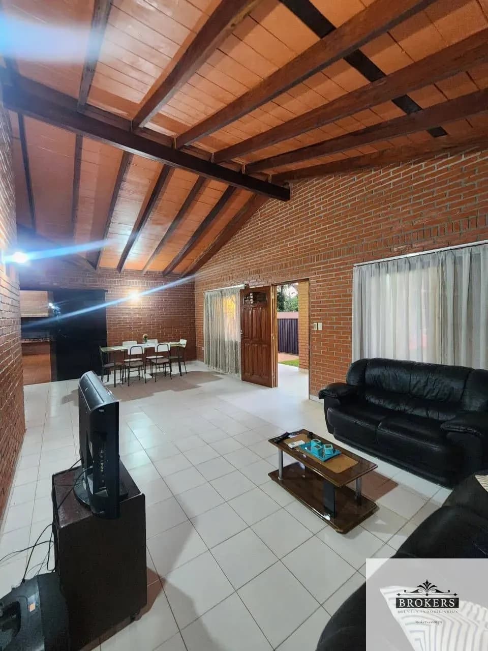 Casa de 5 dormitorios en Venta en San Bernardino - Image 6
