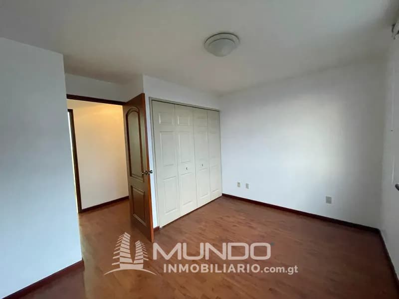 Departamento de 2 dormitorios, 110m², en Venta en Zona 14, Ciudad de Guatemala - Image 5