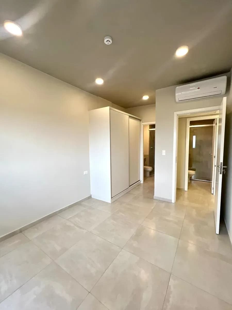 2-Bedroom Apartment for Sale in Mburicaó, Asunción - Image 9