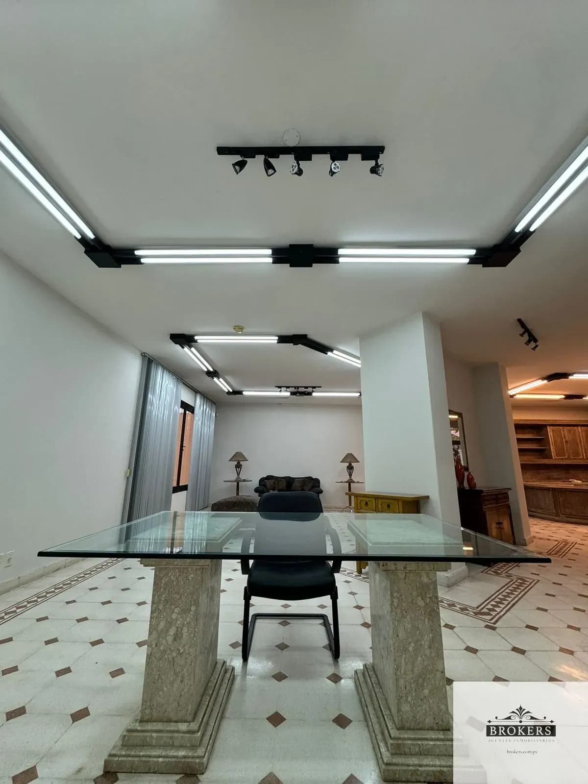Escritório de 530m² para Alugar em Ciudad Nueva, Lambaré - Image 7