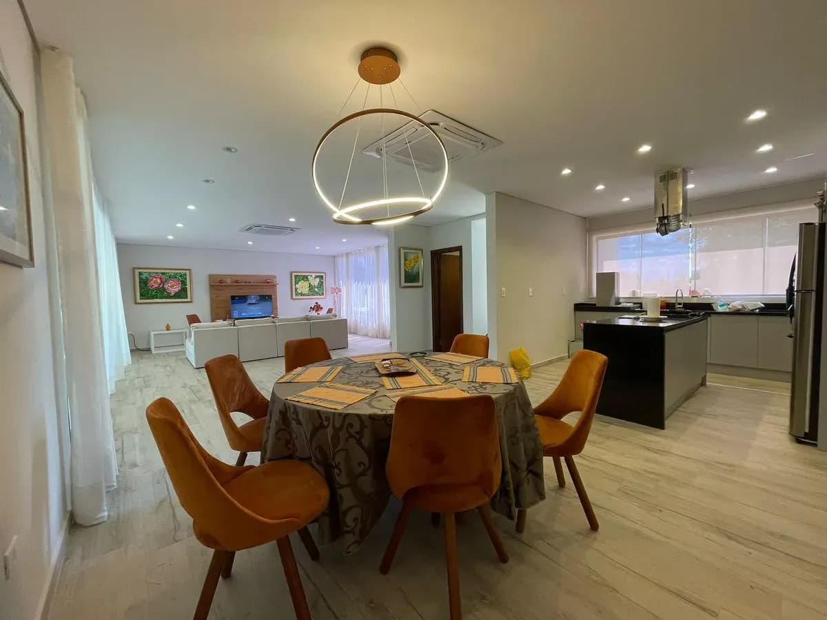 3-Bedroom House for Sale in San Bernardino - Image 2