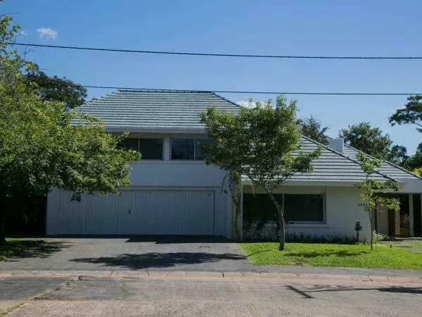 Casa de 3 dormitorios en Venta en Parques del Yatch, Lambaré - Image 5