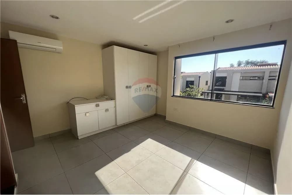Casa de 3 quartos à venda em Cuarto Barrio, Luque - Image 6