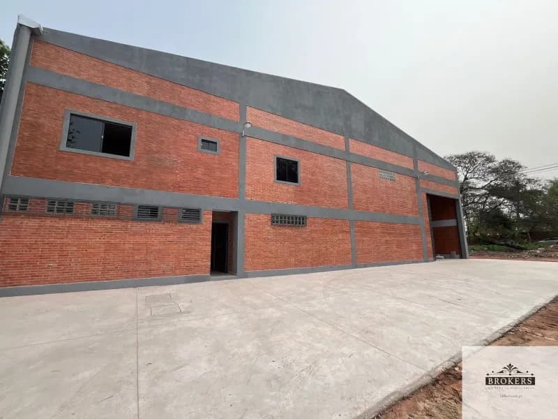 Warehouse of 700m² for Sale in Rosa Mística, Mariano Roque Alonso - Image 2