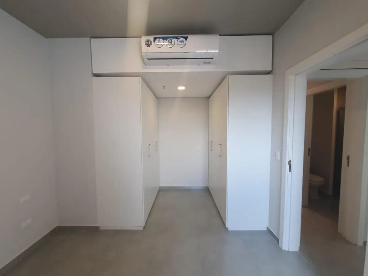 2-Bedroom Apartment for Sale in Lambaré - Image 13