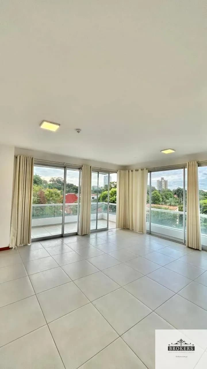 Apartamento de 2 quartos à venda em Madame Lynch, Assunção - Image 2
