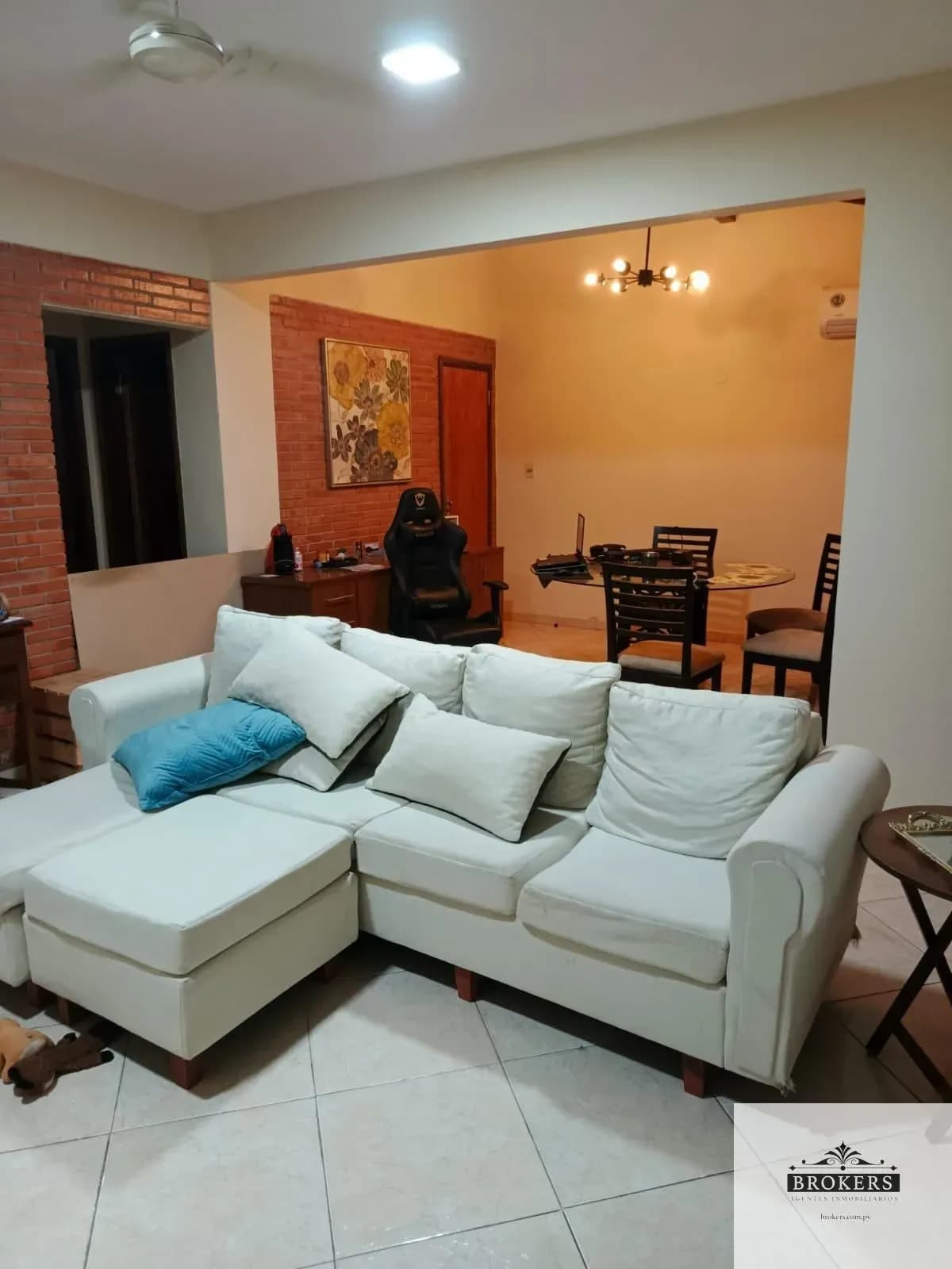 4-Bedroom House for Sale in Lambaré - Image 11
