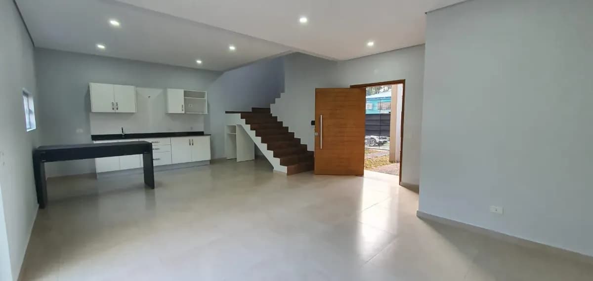 3-Bedroom House for Sale in Parques del Yatch, Lambaré - Image 11
