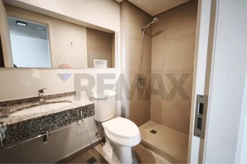 Departamento de 2 dormitorios en Alquiler en Luque - Image 4