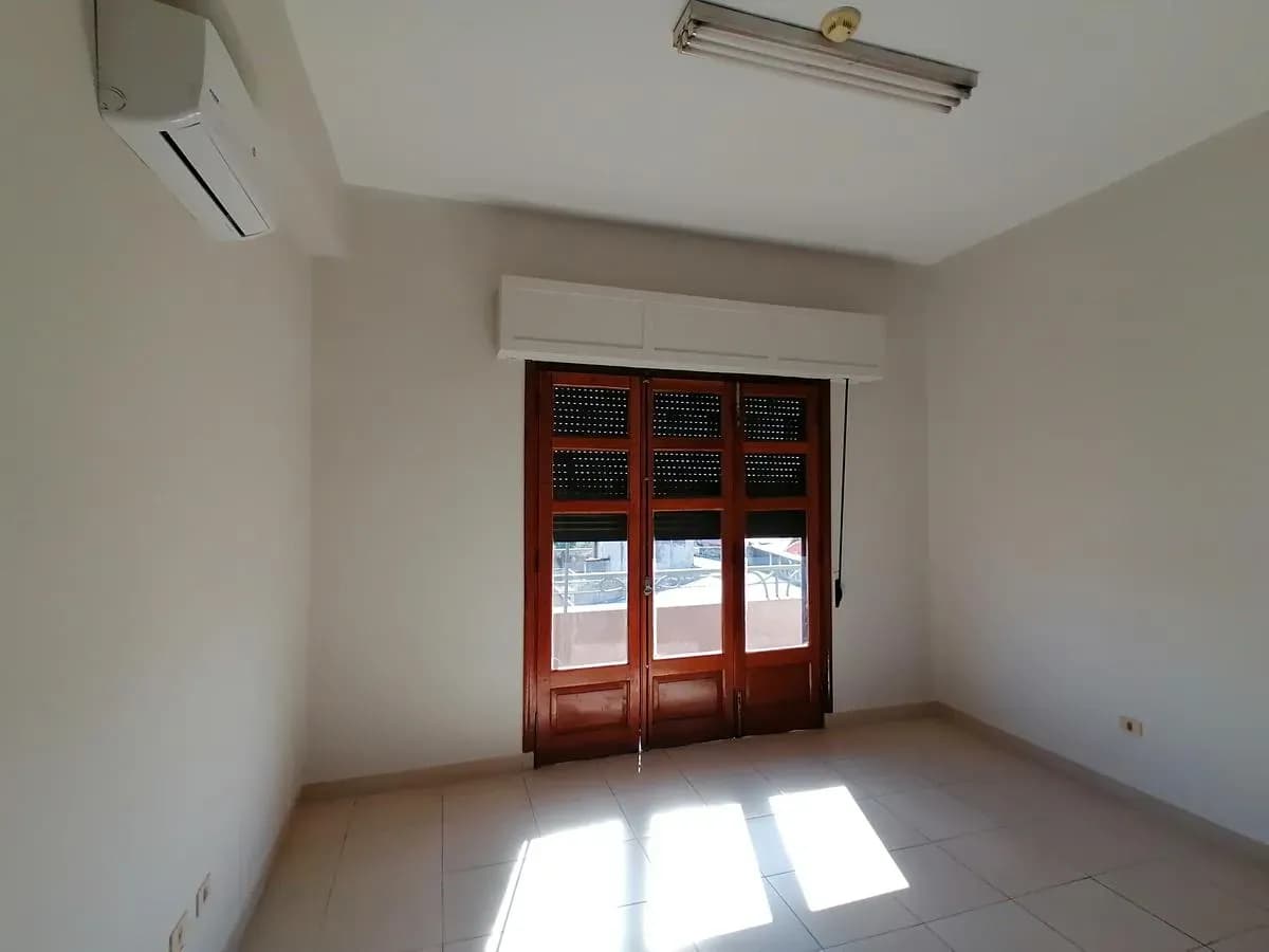 2-Bedroom Apartment for Rent in La Encarnación, Lambaré - Image 5