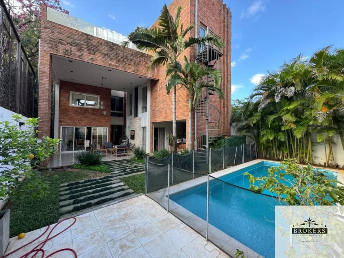 4-Bedroom House for Rent in Asunción - Image 2