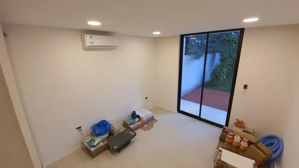 2-Bedroom House for Sale in San Bernardino - Image 9