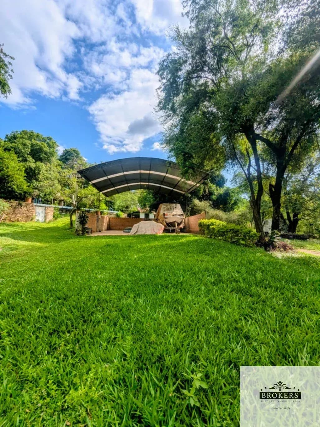 Terreno de 32,461m² en Venta en Limpio - Image 4