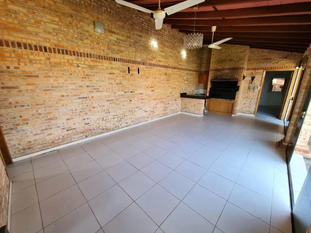 Terreno de 200m² à Venda em Limpio - Image 11