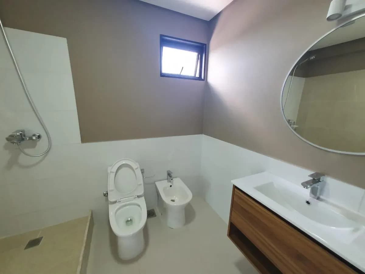 Office of 308m² for Rent in Salvador del Mundo, Asunción - Image 18