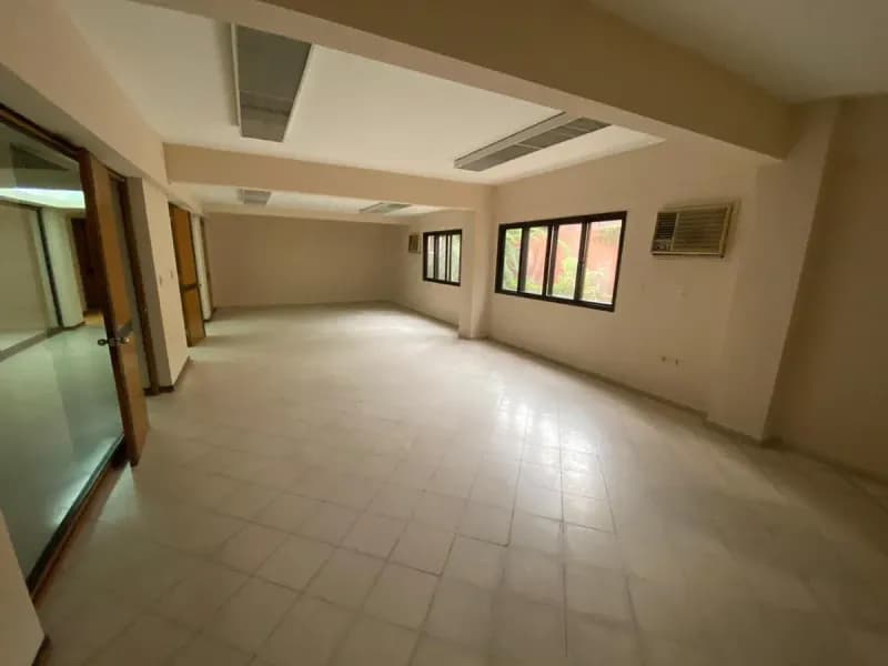 Loja de 4,190m² à Venda em Virgen del Huerto, Asunción - Image 5