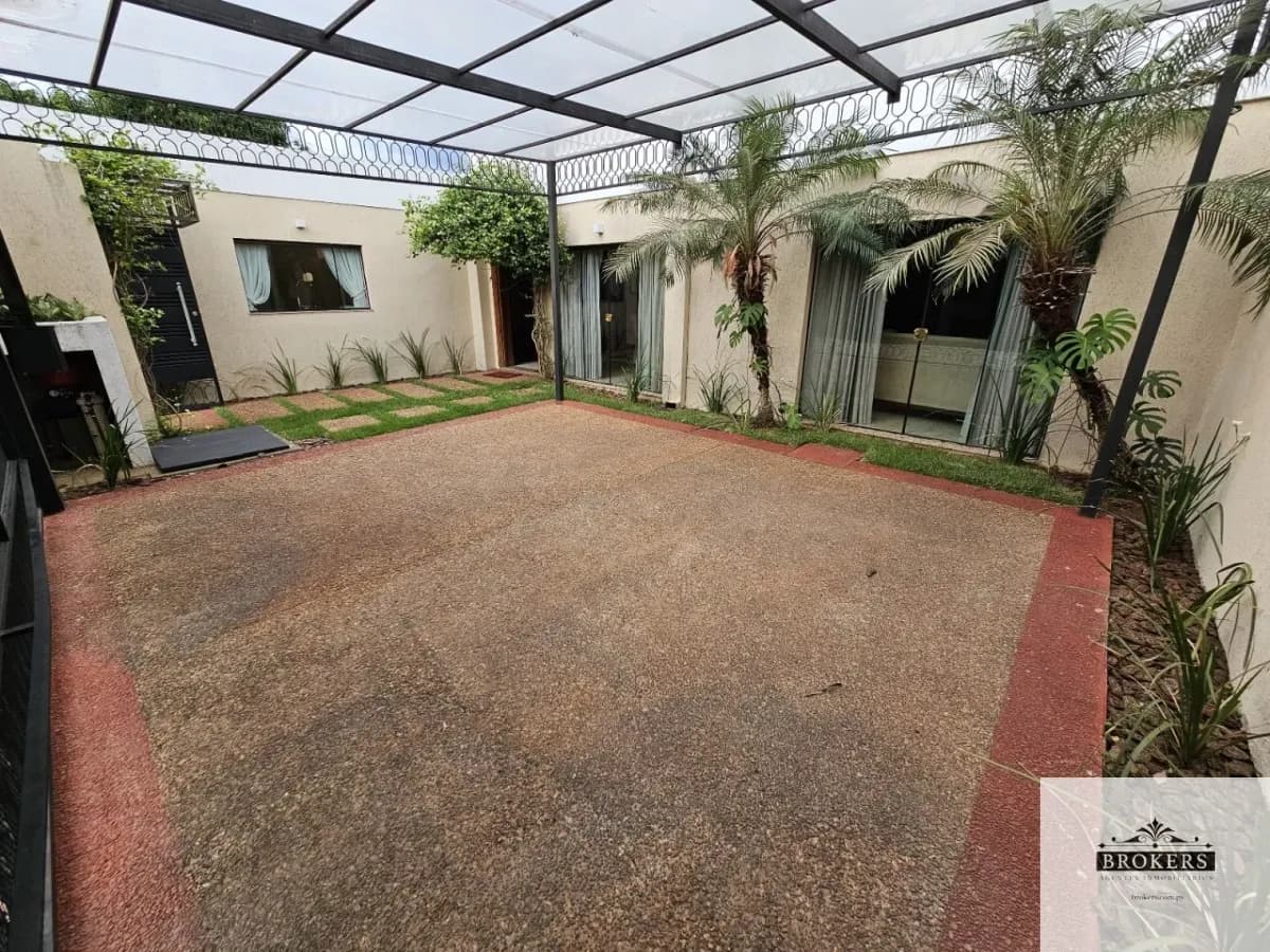Casa de 3 dormitorios en Alquiler en Recoleta, Asunción - Image 3