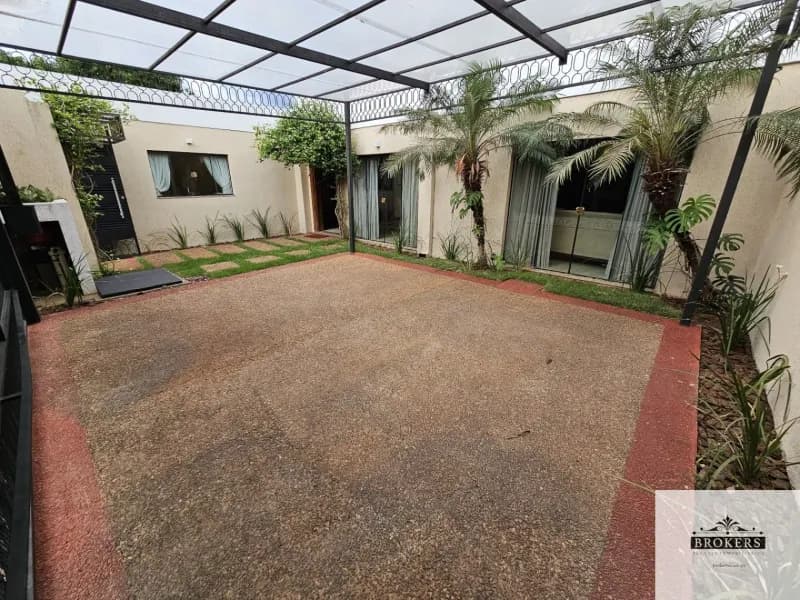 Casa de 3 dormitorios en Alquiler en Recoleta, Asunción - Image 3