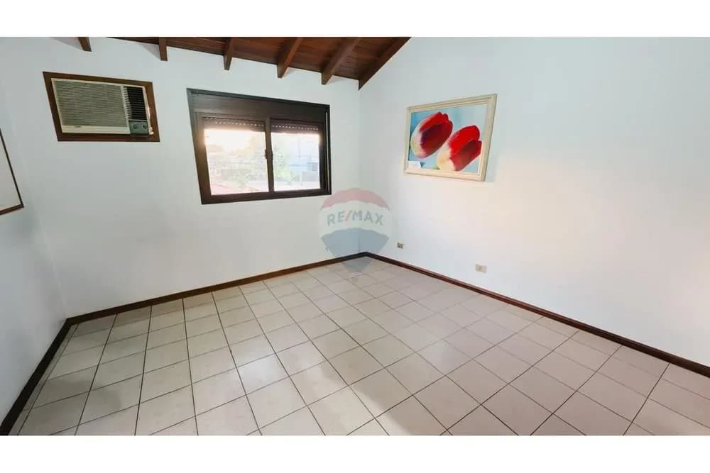 Casa de 5 quartos à Venda no Paraná Country Club, Hernandarias - Image 19