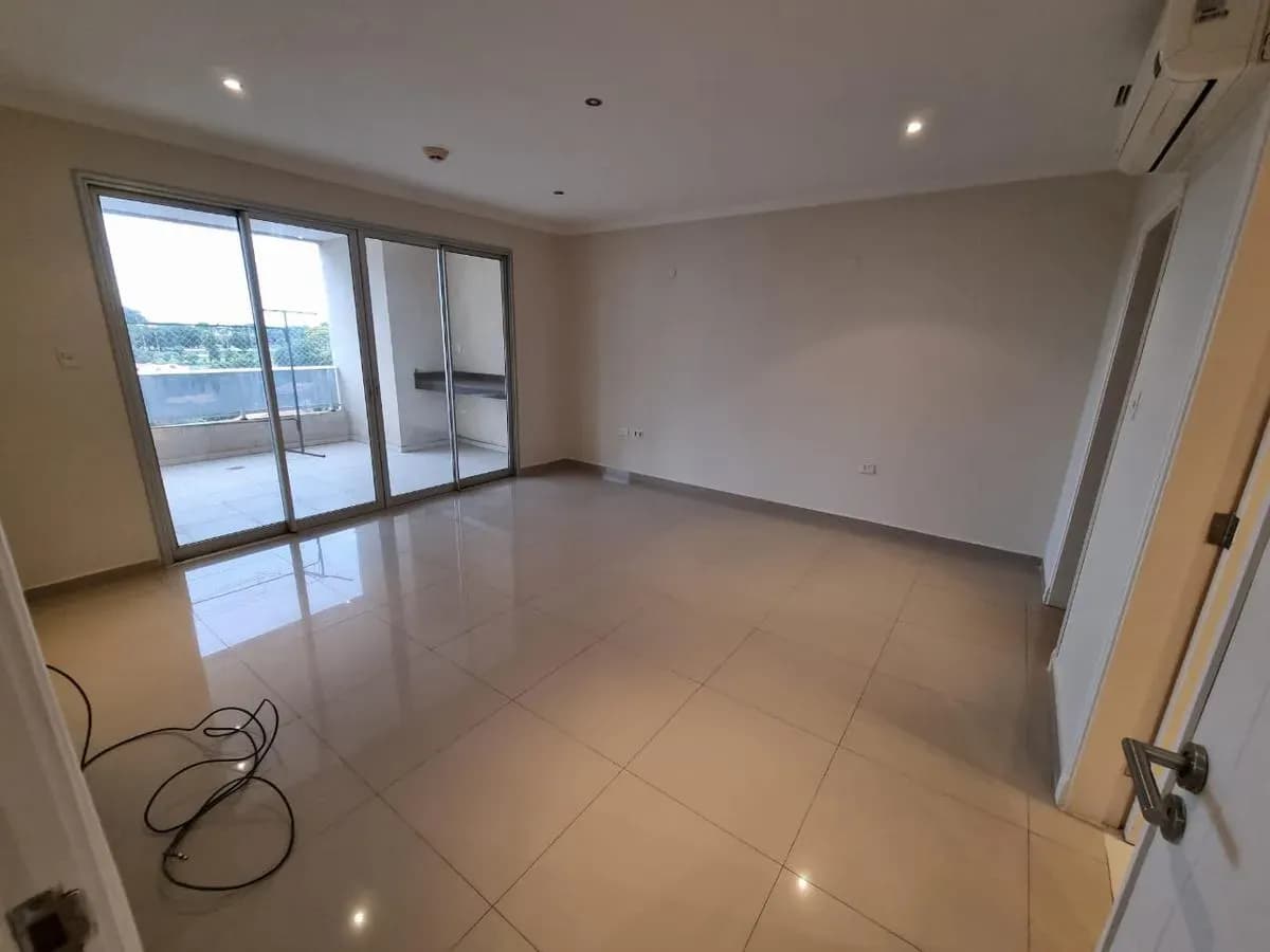 Departamento de 4 dormitorios en Alquiler en Las Lomas (Carmelitas), Asunción - Image 11