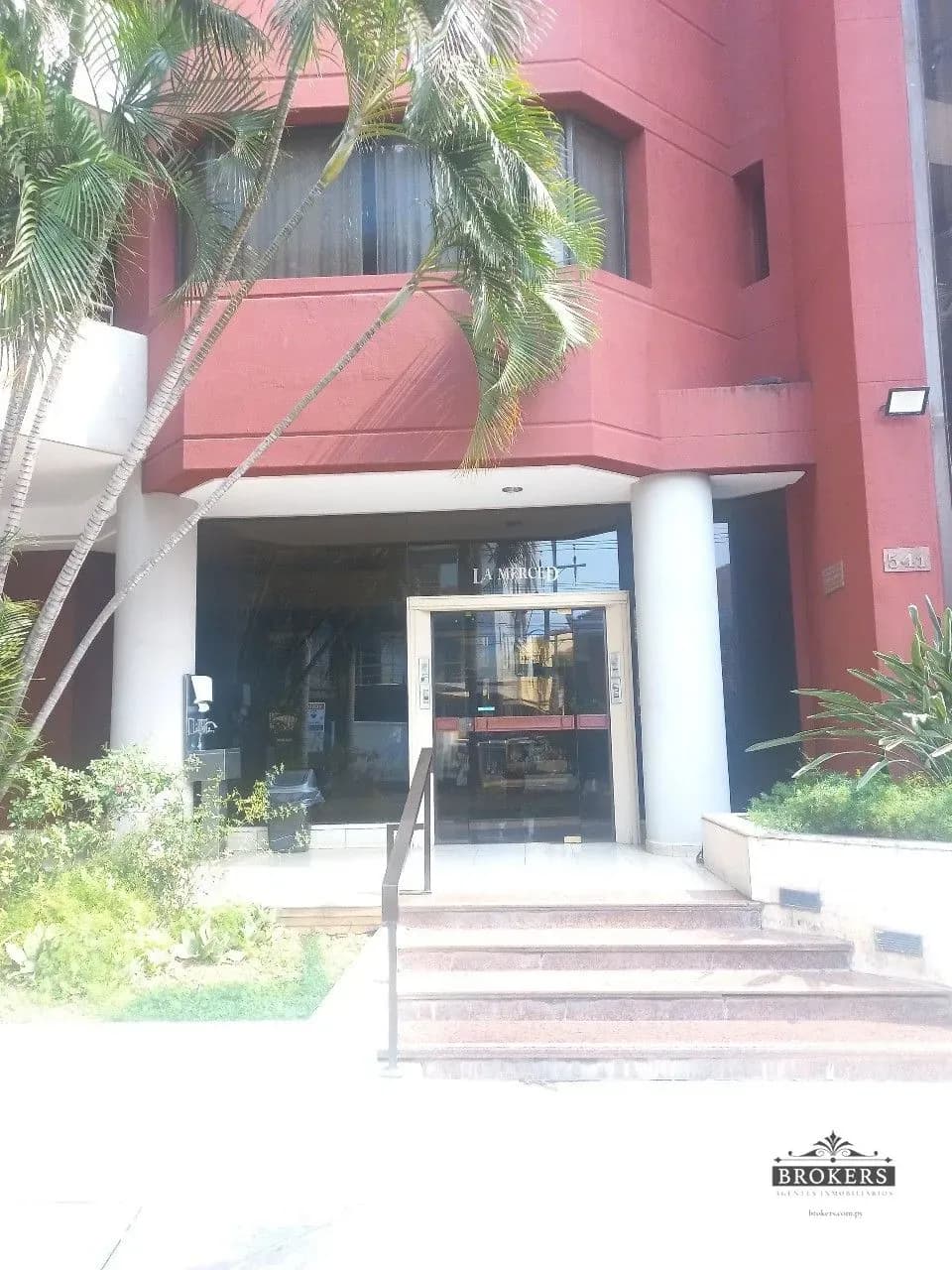 2-Bedroom Apartment for Sale in Mariscal López, Lambaré - Image 3