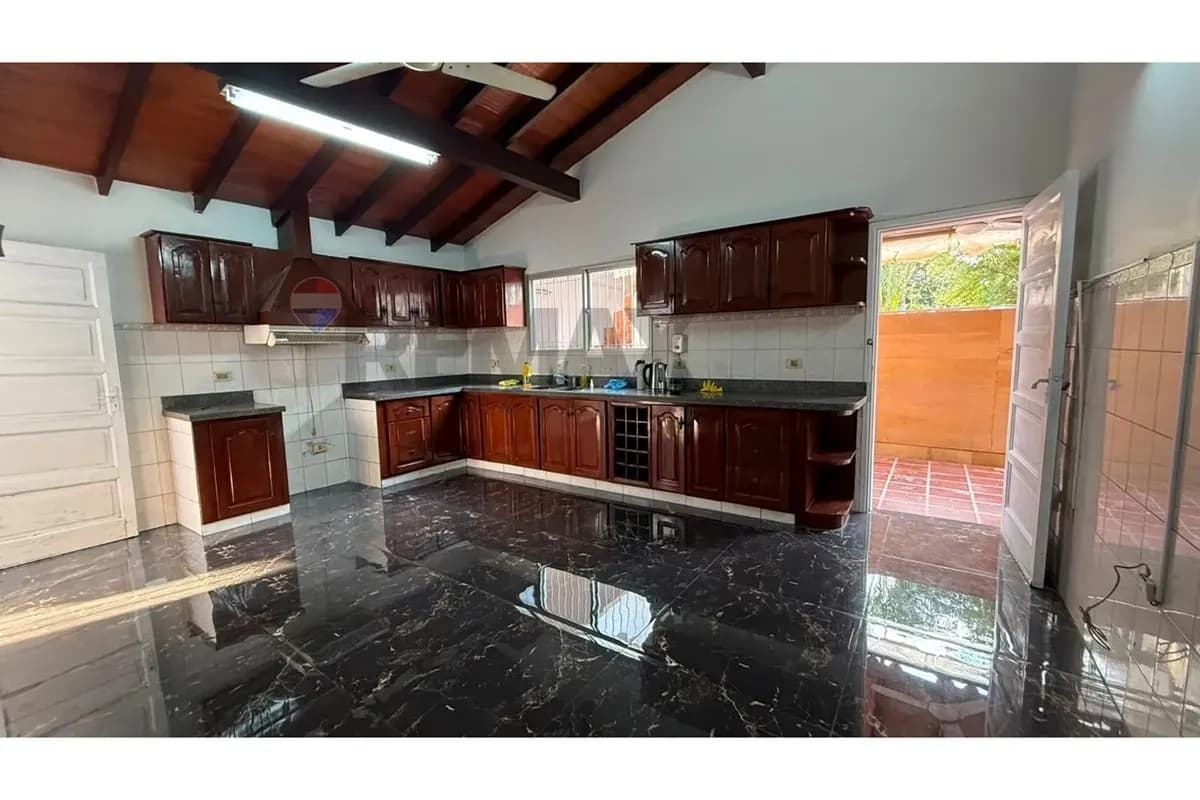Studio for Rent in Mburicaó, Asunción - Image 11