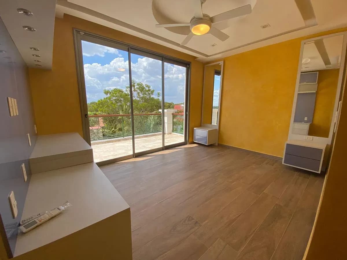 4-Bedroom House for Sale in Zárate Isla, Luque - Image 12