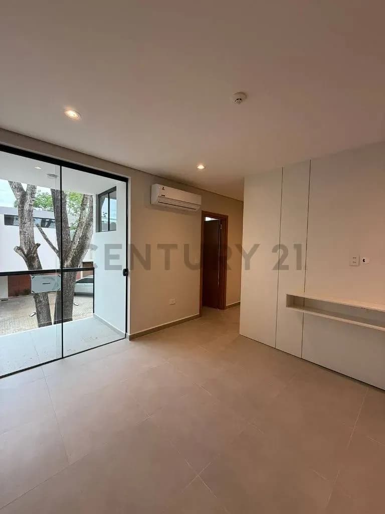 4-Bedroom House for Sale at Heisecke Construction, Luque - Image 13