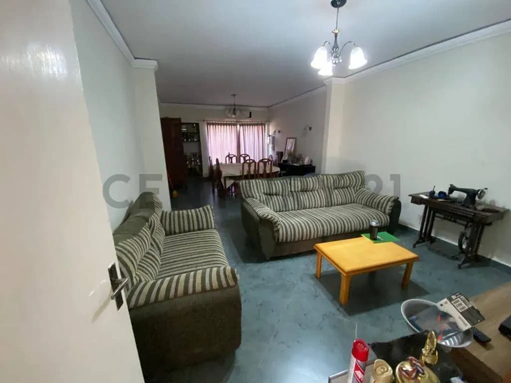 Casa de 5 dormitorios en Venta en Carlos Antonio López, Asunción