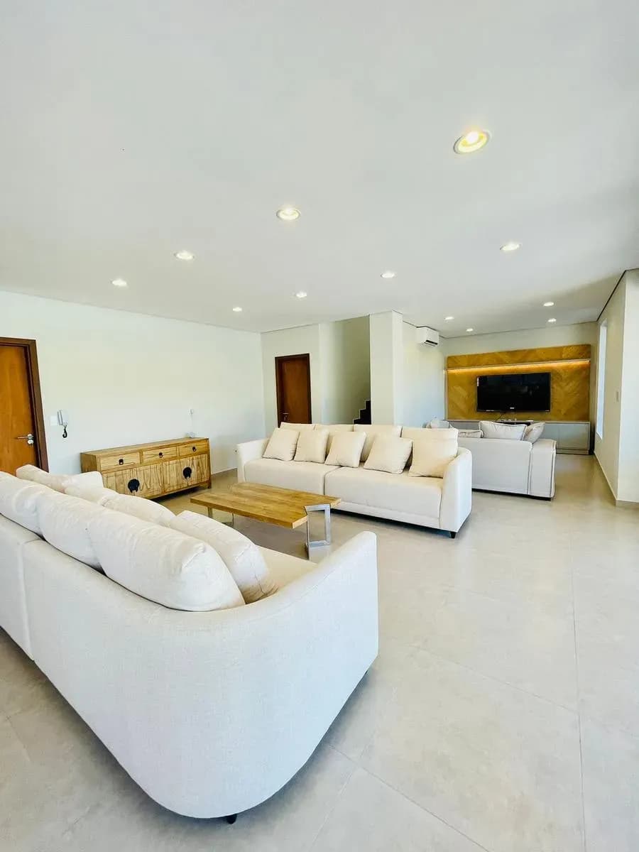 Casa de 4 dormitorios en Venta en San Bernardino - Image 13