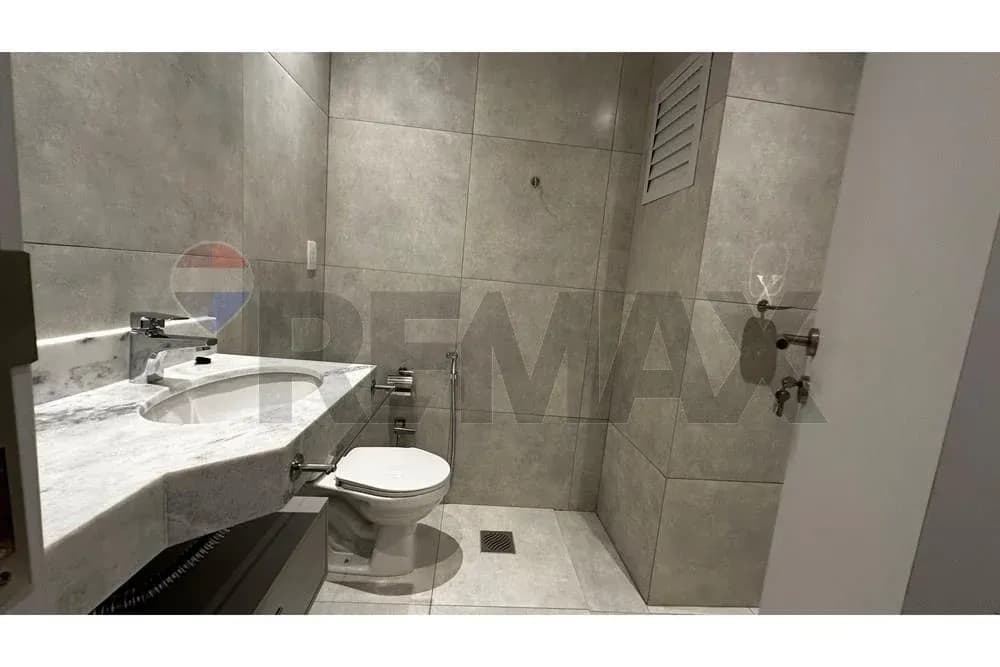 2-Bedroom Apartment for Sale in Primer Barrio, Luque - Image 8