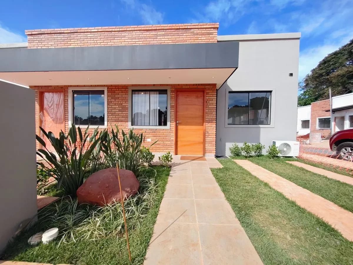 Casa de 2 dormitorios en Venta en San Lorenzo