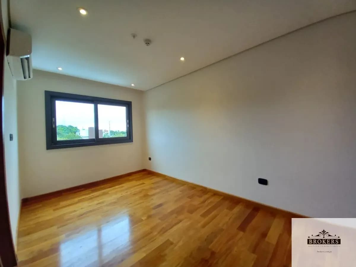Departamento de 2 dormitorios en Alquiler en Madame Lynch, Asunción - Image 9