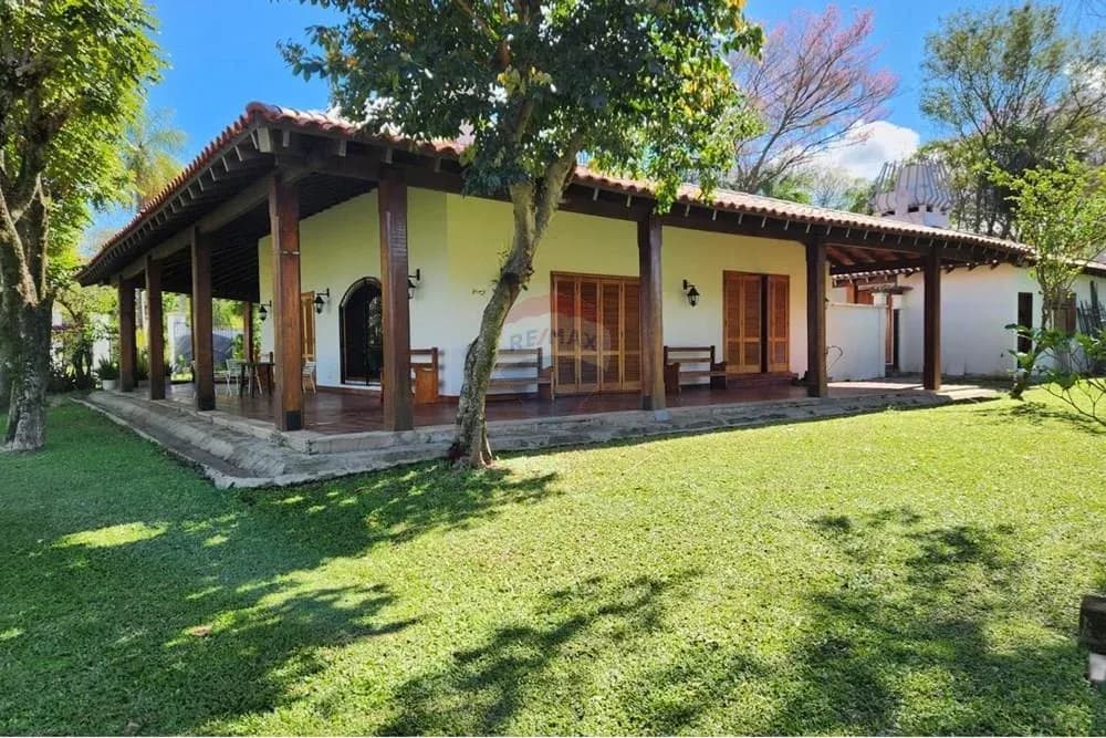 Casa de 6 dormitorios en Venta en Santo Domingo, Areguá - Image 4