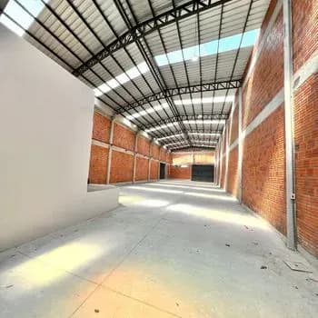 Depósito de 330m² à Venda em Central, Mariano Roque Alonso - Image 2