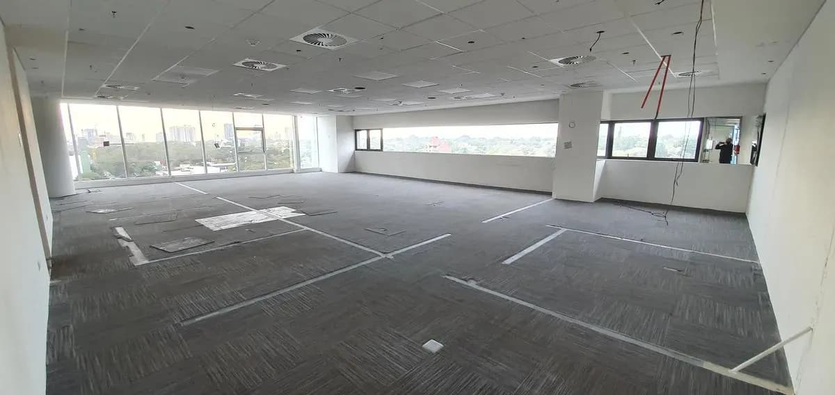 Office of 222m² for Rent in Mcal. José Félix Estigarribia, Asunción - Image 3