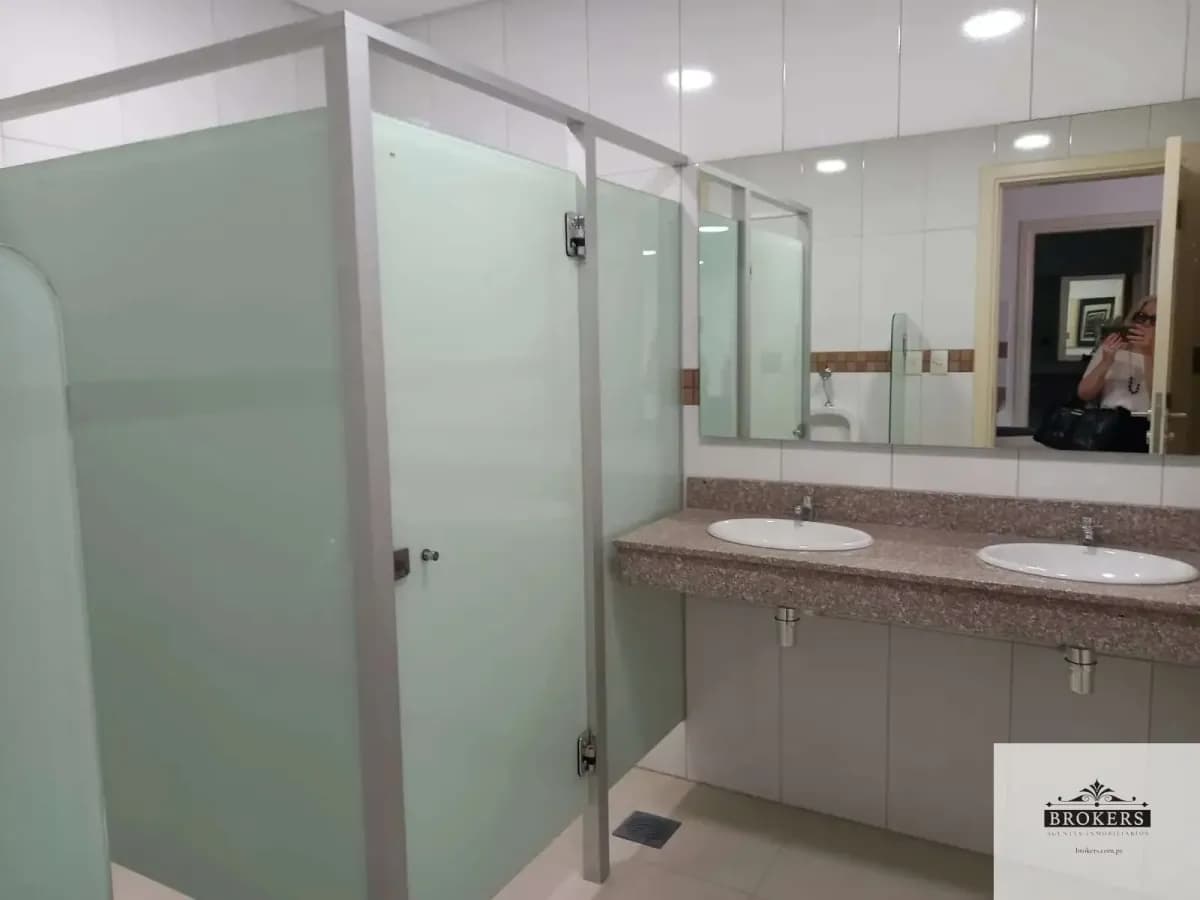 Escritório de 215m² para Alugar em Villa Morra, Asunción - Image 8