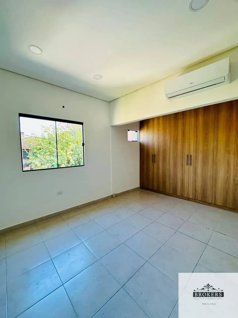 Casa de 3 dormitorios en Alquiler en Mburucuyá, Asunción - Image 12