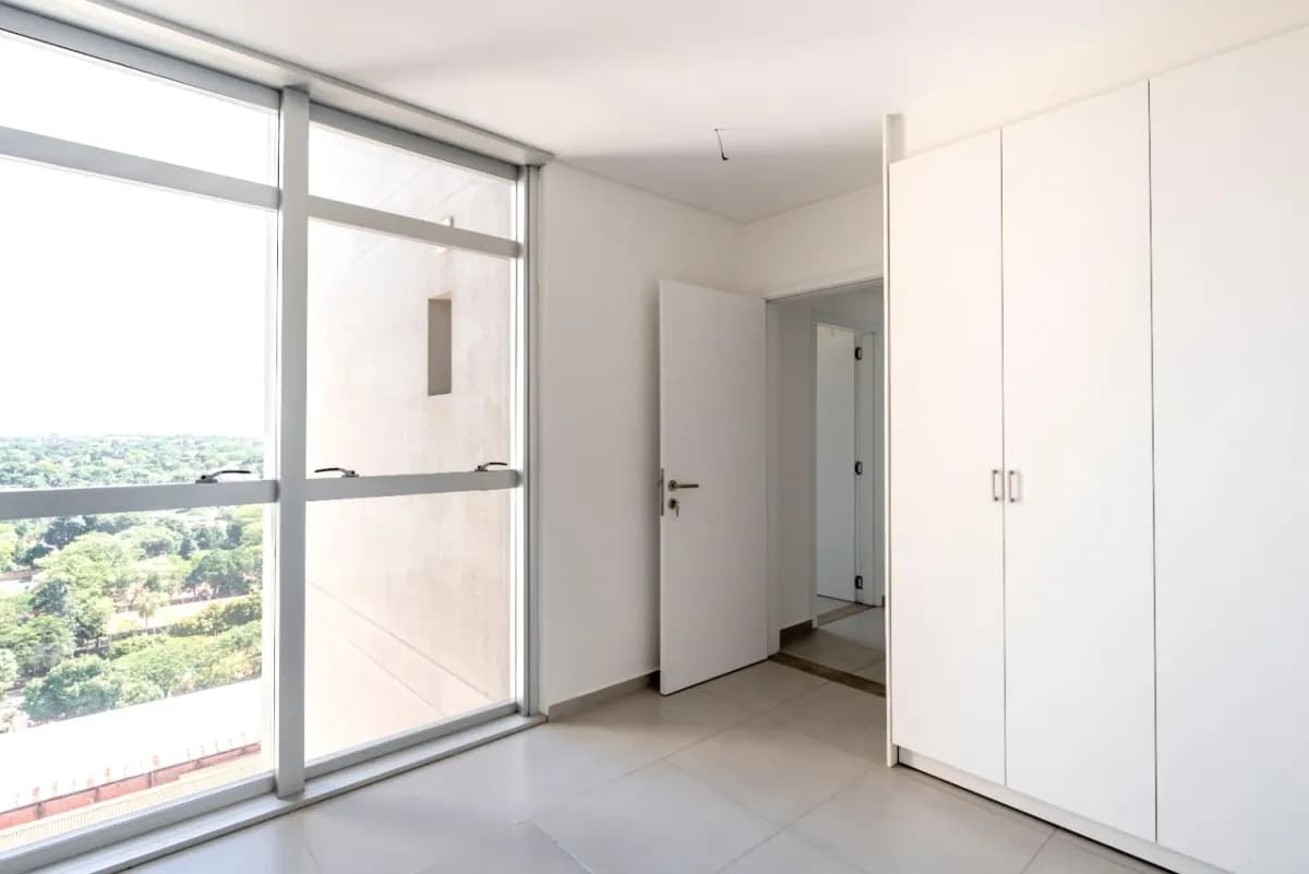 Apartment for sale with garage in Mcal. Estigarribia - Image 7