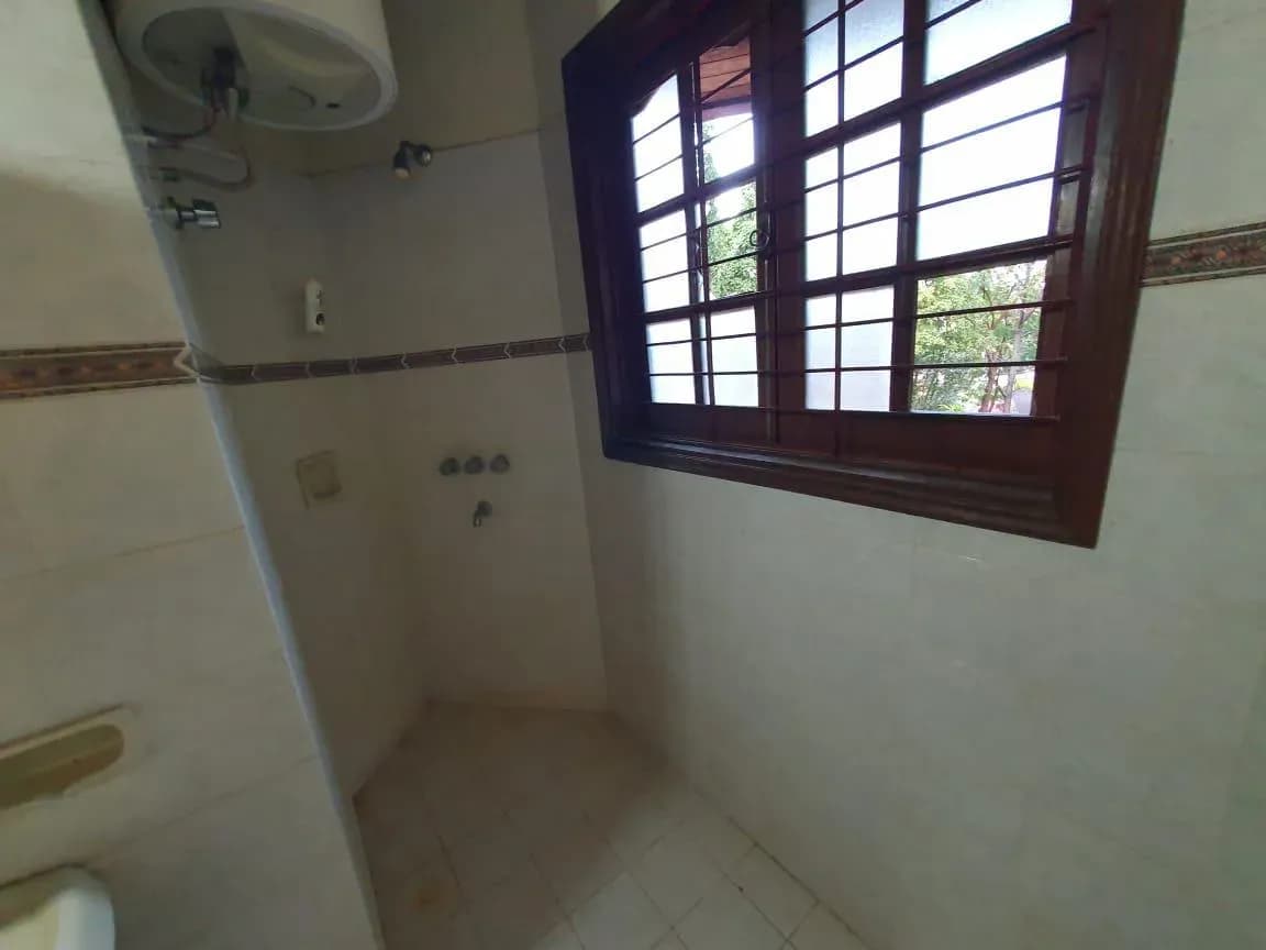 Casa de 3 dormitorios en Venta en Cañada San Miguel, Lambaré - Image 9