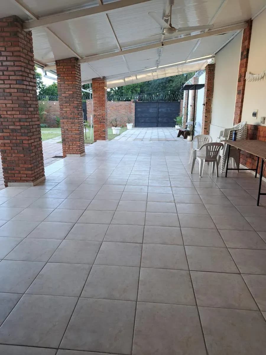 1 Bedroom House for Sale in Sagrada Familia, San Lorenzo - Image 3