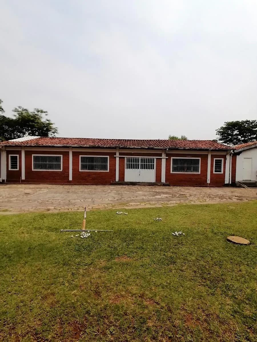 10-Bedroom House for Sale in San Vicente, Lambaré - Image 14