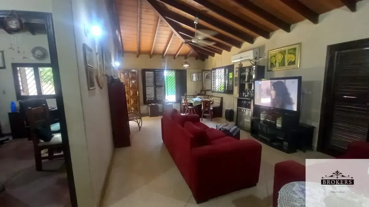 Casa de 3 dormitorios en Venta en Hipodrómo, Lambaré - Image 11