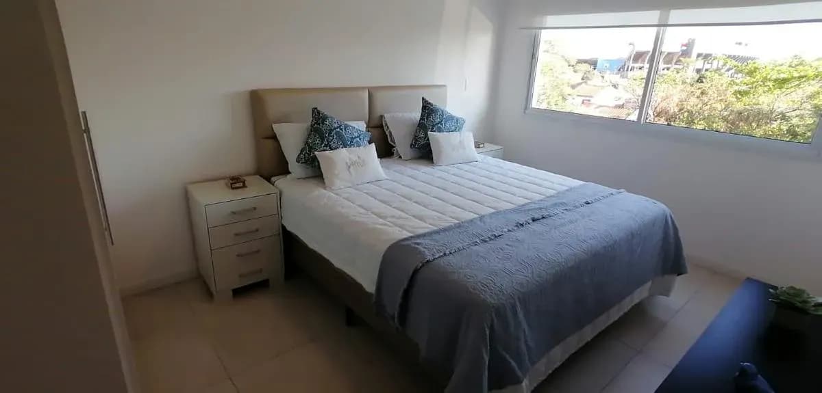 2-Bedroom Apartment for Sale in La Encarnación, Lambaré - Image 2