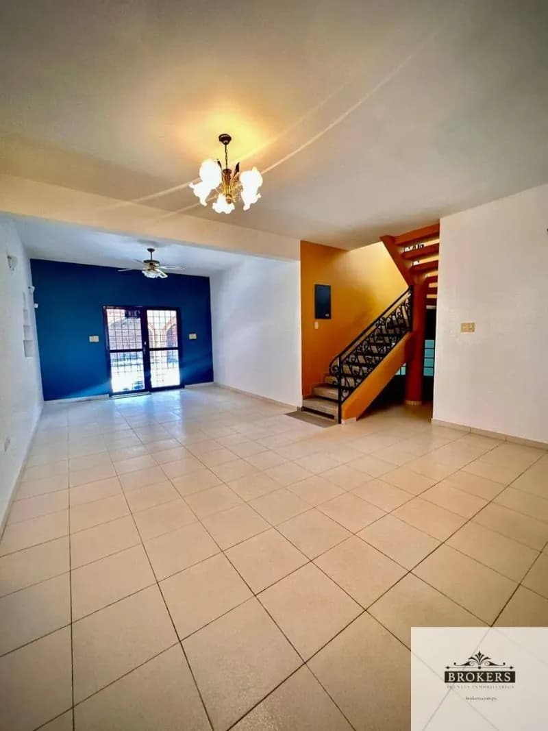 Local Comercial de 360m² en Alquiler en Villa Virginia, Lambaré - Image 3