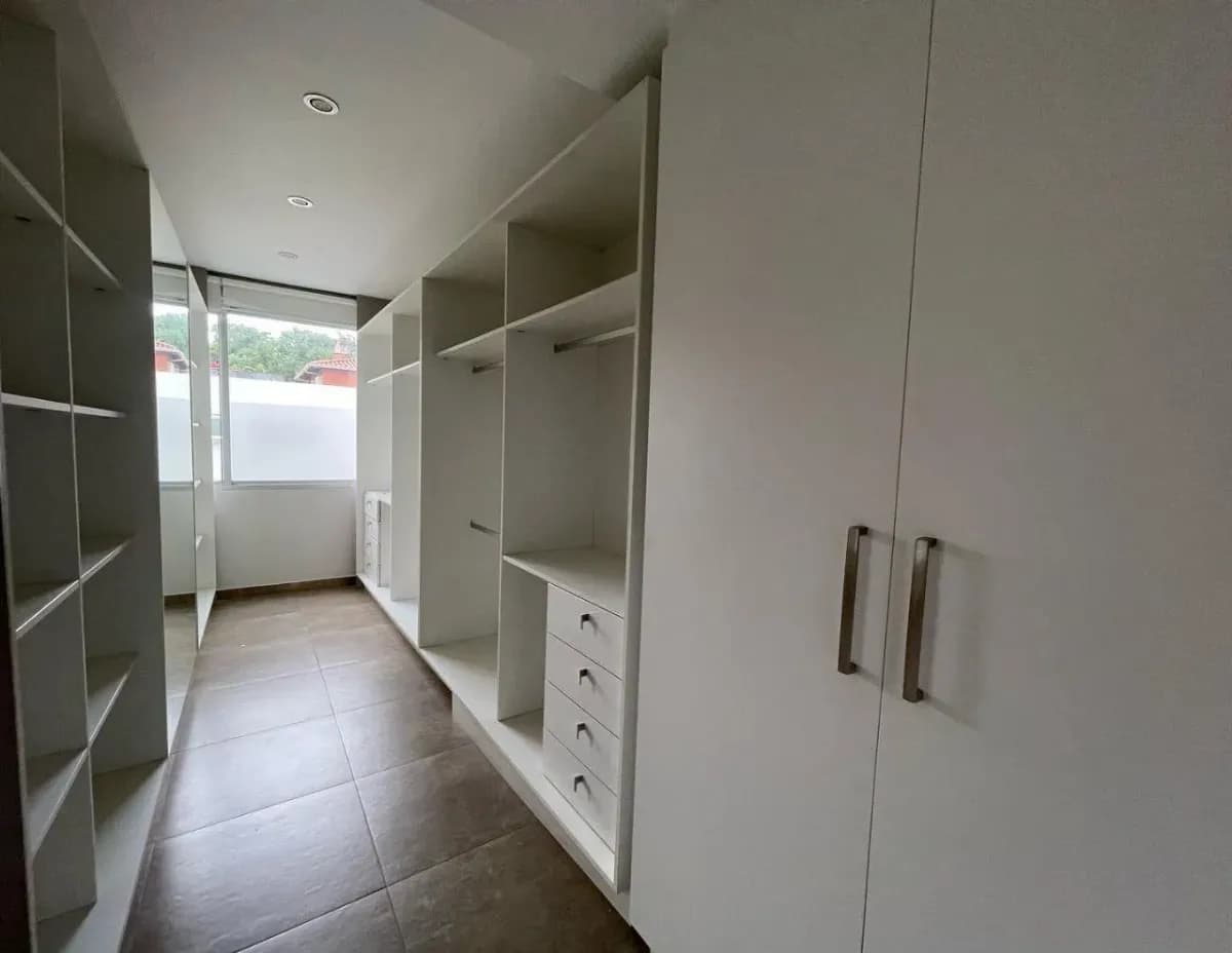 3-Bedroom House for Rent in Mburucuyá, Asunción - Image 16