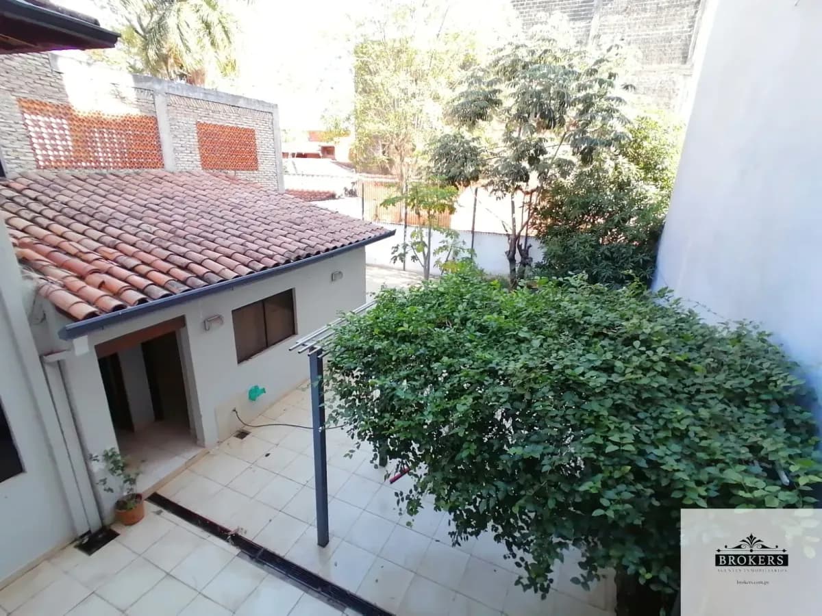4-Bedroom House for Sale in Gral. Bernardino Caballero, Lambaré - Image 2