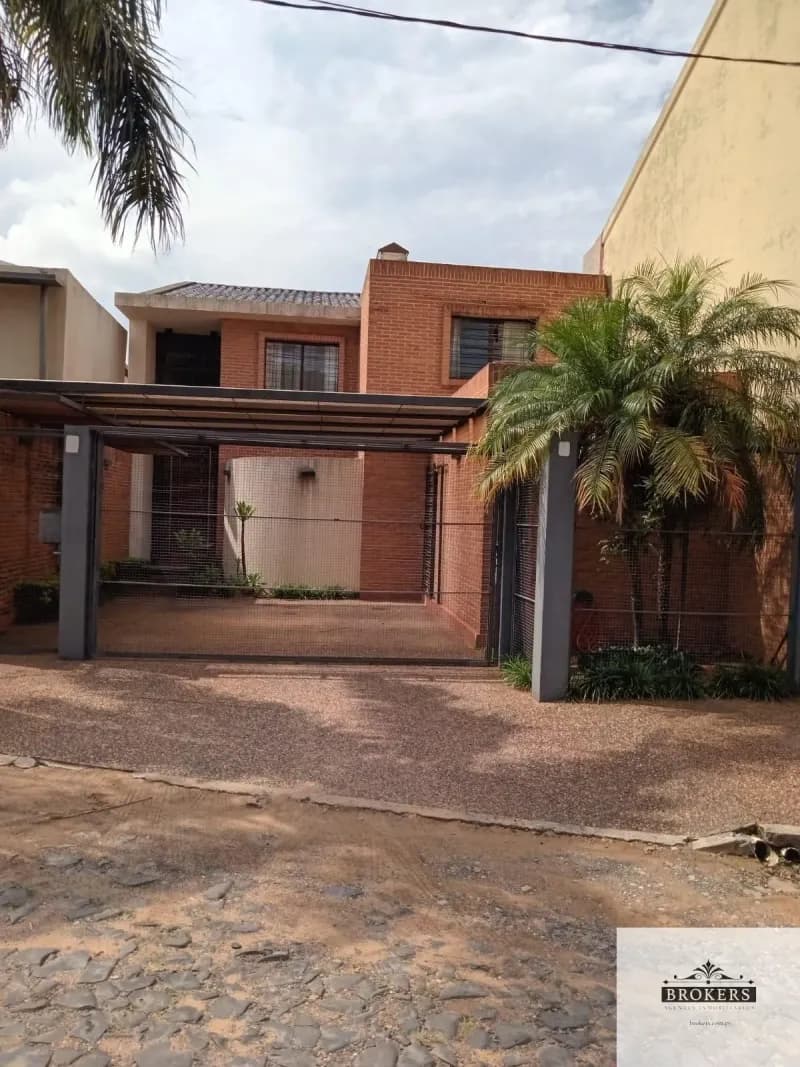 Casa de 3 dormitorios en Alquiler en Mburucuyá, Asunción - Image 2