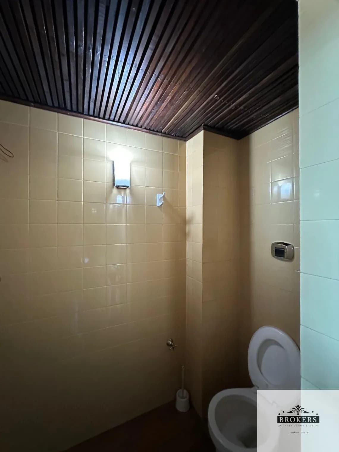Office of 140m² for Rent in La Catedral, Lambaré - Image 8