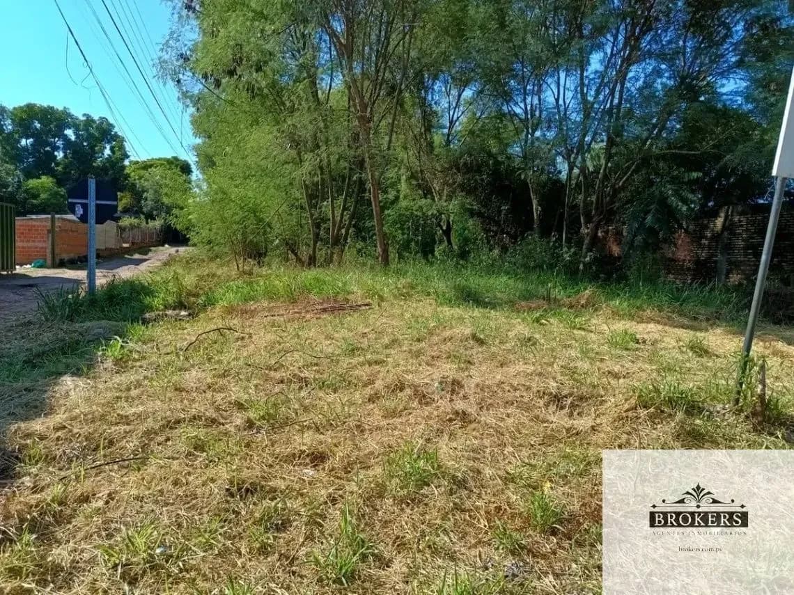 Lote de 700m² à Venda em Surubi´i, Mariano Roque Alonso